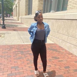 Meet your Posher, Amya